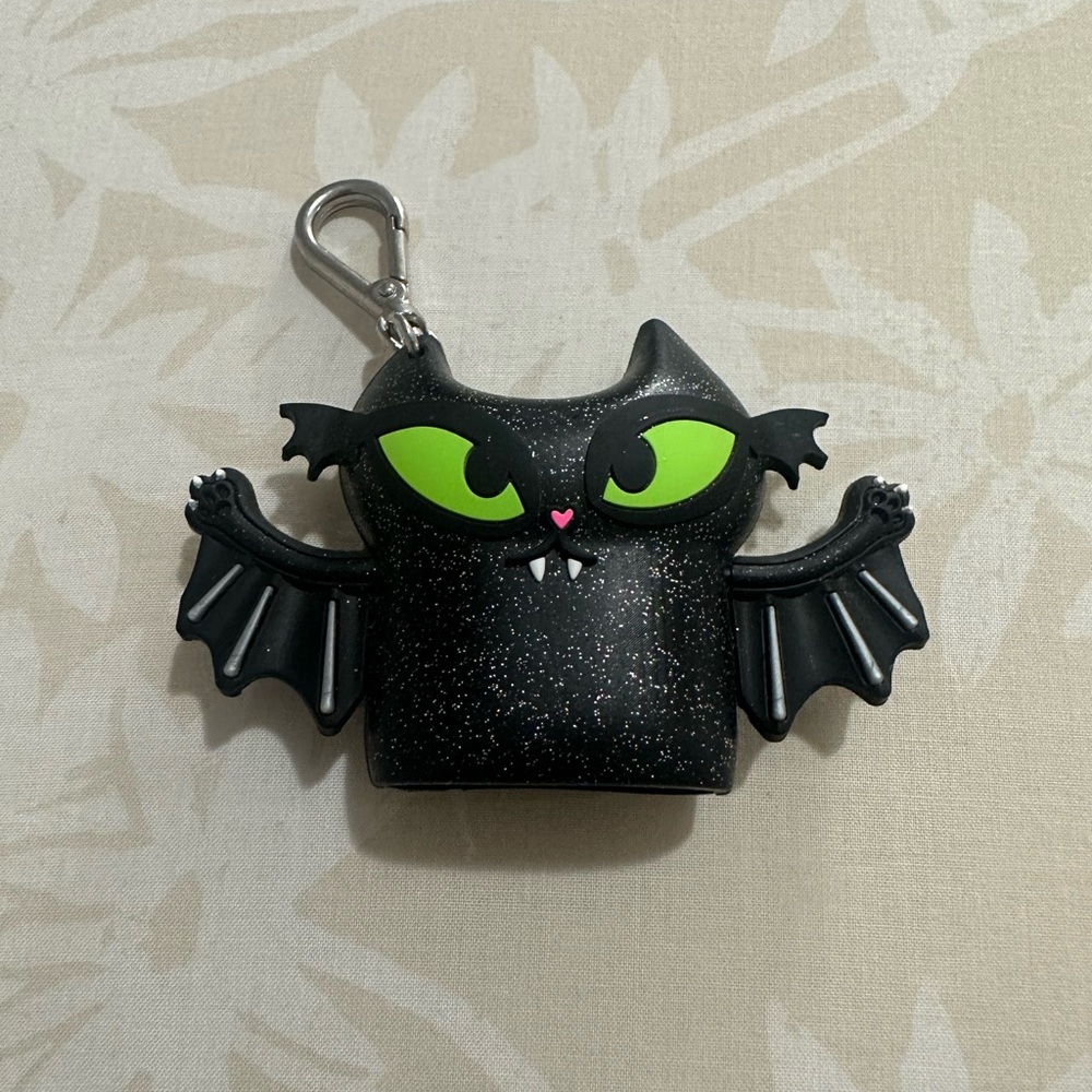 Bath & Body Works HTF Halloween Metallic Bat with Glow in the Dark Eyes
